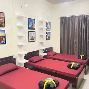  Hostel Dxb Backpackers Executive