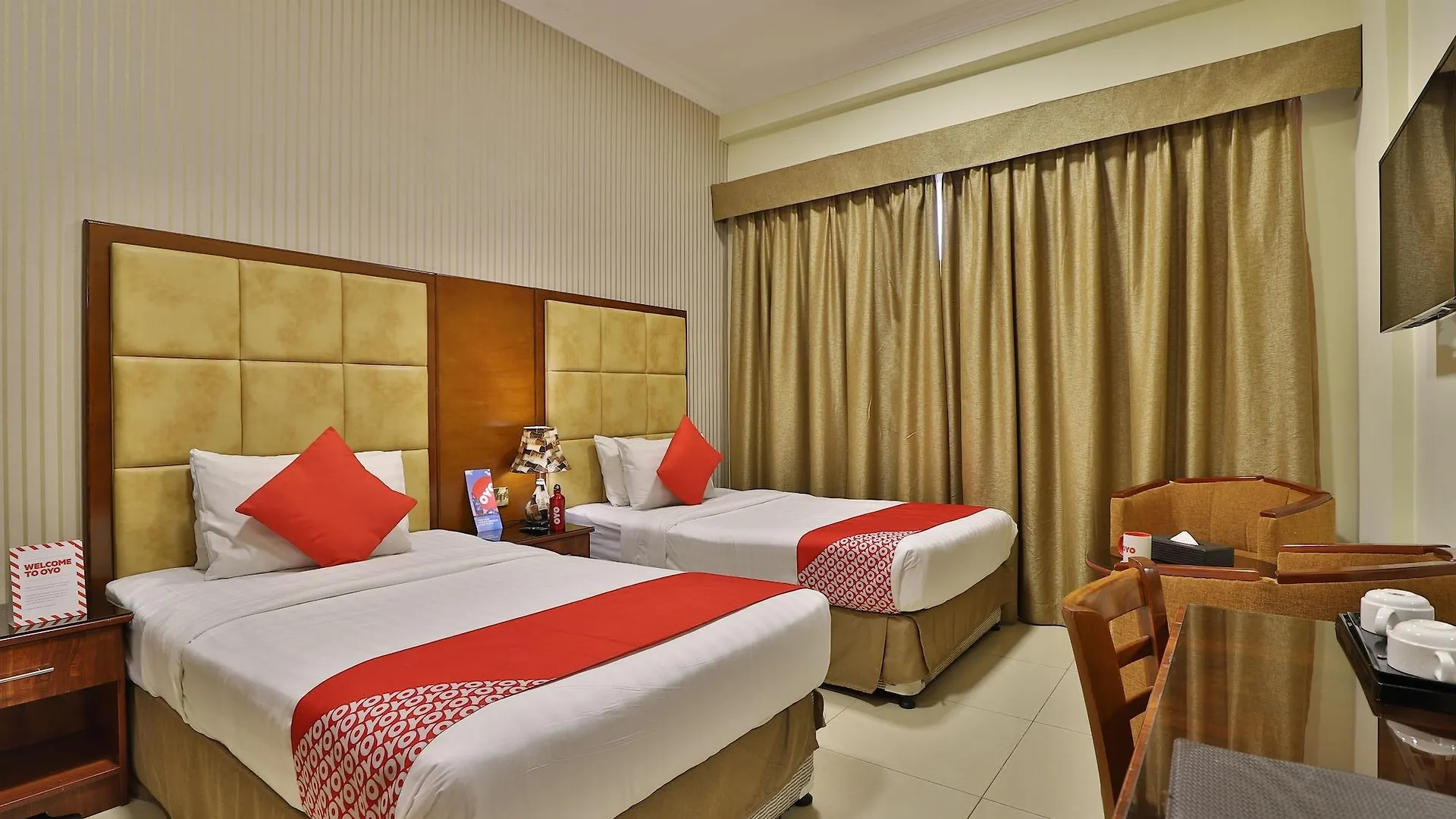 Oyo 101 Click Hotel Дубай 2*,