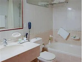 Oyo 101 Click Hotel Дубай